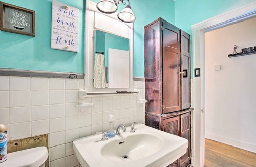 Highland Park House | Adorable San Antonio Getaway ~ 4 Mi to Dtwn!
