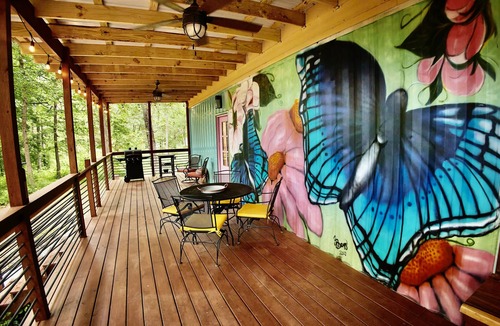 Marble Falls House | Adorable secluded Shipping Container near Bufffalo National River