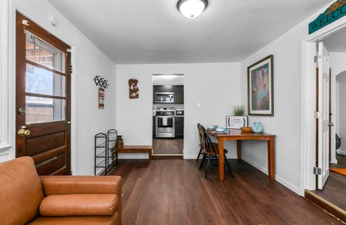 Imperial House | Adorable small house - quiet & safe - 2 BR 1 Bath