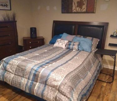Dallas Apartment | Adorable Spacious Apt with Private entrance