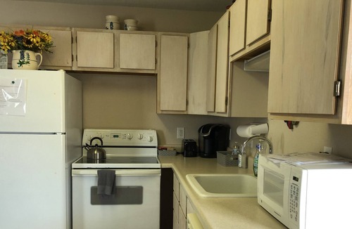 Barrett Apartment | Adorable Studio Apartment