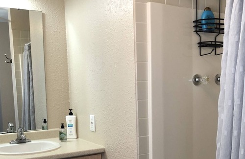 Barrett Apartment | Adorable Studio Apartment