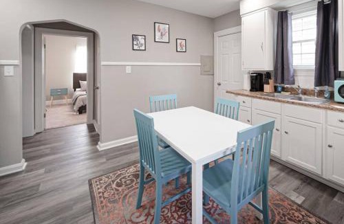 Evansville Apartment | Adorable Stylish 1bed 1 bath