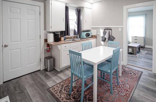 Evansville Apartment | Adorable Stylish 1bed 1 bath