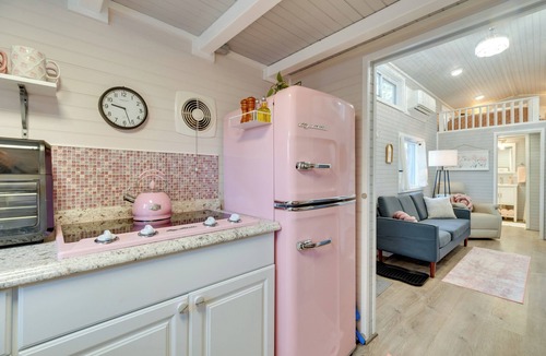 Woodland Park Apartment | Adorable Tiny Home w/Mtn Views in Woodland Park!