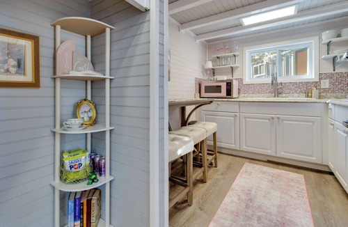 Woodland Park Apartment | Adorable Tiny Home w/Mtn Views in Woodland Park!