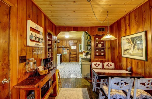 Pequot Lakes Cabin | Adorable Vintage 1950's Cottage