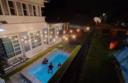 Malacca City Ski Chalet | ADRIANA CABIN