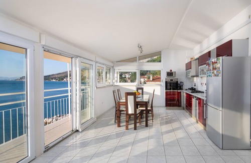 Central Dalmatia Apartment | Adriatic Deluxe Apartment