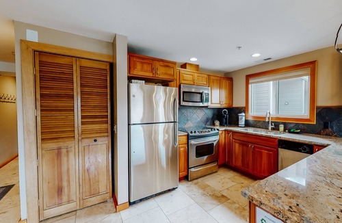 Chelan Condo | Adrift - Unit 6