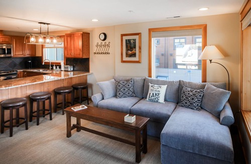 Chelan Condo | Adrift - Unit 6