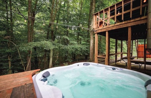Laurelville Cabin | Adults-Only Immersive Retreat Center | Art, Nature, & Wellness | Hocking Hills