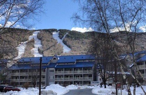 Lincoln Condo | Adventure Awaits! Loon Mountain Studio apt w/Pool & Hot Tub