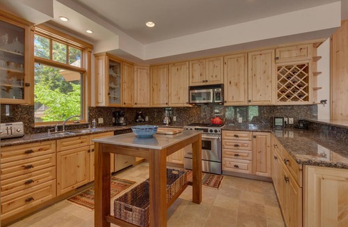 Tahoe Vista House | Adventure Awaits - TLUXP