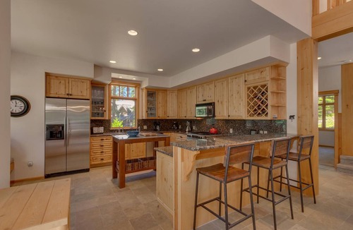 Tahoe Vista House | Adventure Awaits - TLUXP