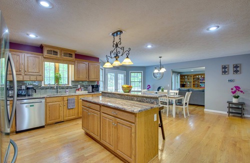 Massanutten House | Adventure Awaits! Hot Tub & Game Room Retreat