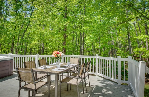 Massanutten House | Adventure Awaits! Hot Tub & Game Room Retreat