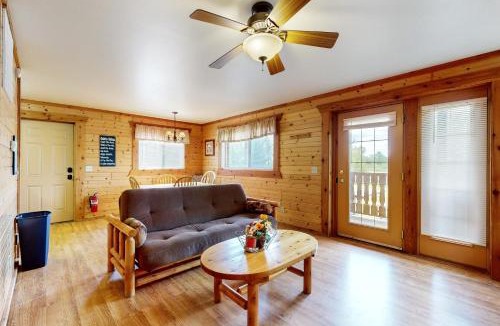 Warrens House | Adventure Basecamp! Three Bears Resort Retreat