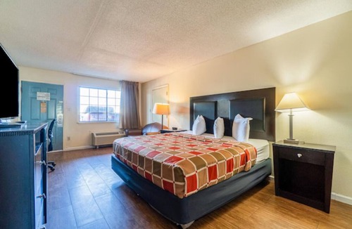 Port Lavaca Hotel | Adventure Haven in Port Lavaca | Near Lighthouse Beach | Pool Access