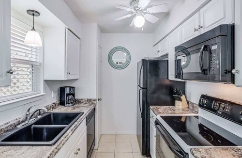 Sailhouse Apartment | Adventure House