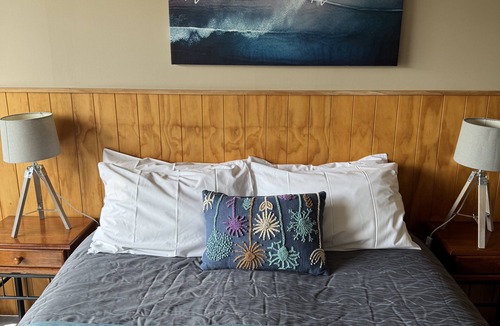 National Park Village Bed & Breakfast | Adventure Lodge & Motel