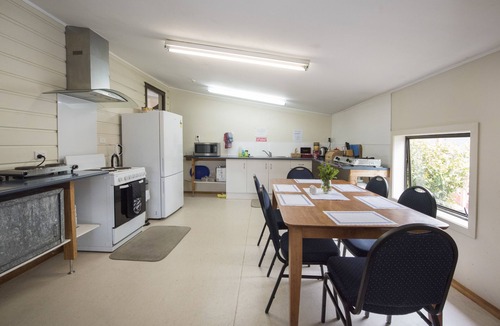 National Park Village Bed & Breakfast | Adventure Lodge & Motel