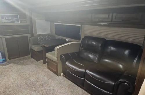 Chesapeake City House | Adventure Mobile