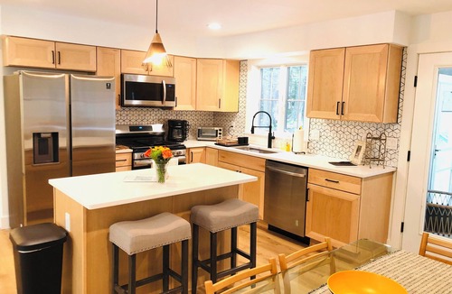 Great Barrington House | Adventure Ready Ranch Sleeps 10 & 0.7 mi to GB Main St. Wi-Fi + HOT TUB.