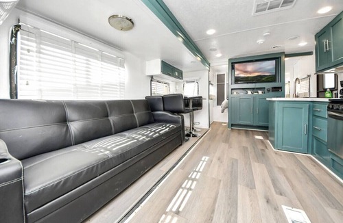 Willis House | Adventure RV Near Lake Conroe | Free Kayaks