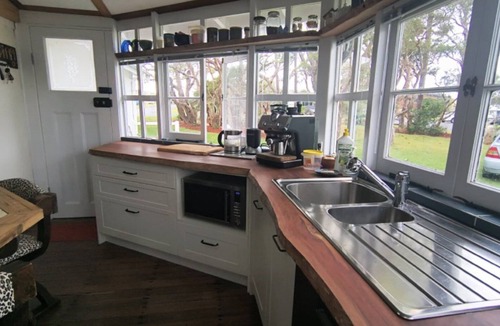 Old Bar House | AE-URANA HOUSE, TOP NOTCH