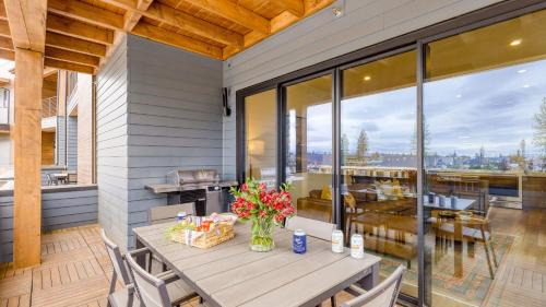 Bend House | Aerie Half Buyout by AvantStay