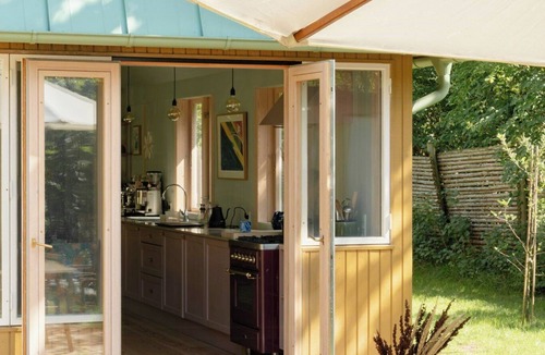 Ordrup House | Aesthetics 100 metres from Ordrup Beach