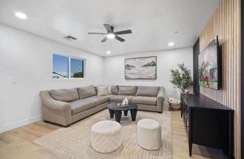 Pointe Scottsdale House | Aether - Sparkling Pool & Games - Mins to Old Town