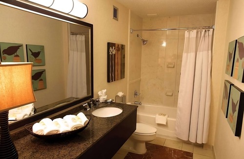 Eagan Park Hotel | Affordability Meets Comfort! 2 Units, Outdoor Pool, Pet-Friendly, Parking