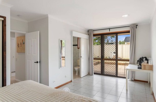 Robertson Condo | Affordable 1-Bed Studio Close to Malls & Transit!