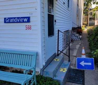 Downtown Niagara Falls Apartment | Affordable 1BR Bunkroom Stay by Niagara Falls