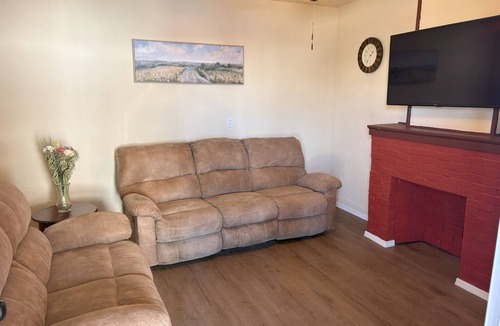 Safford Apartment | Affordable 2-bedroom apartment in Safford with AC.