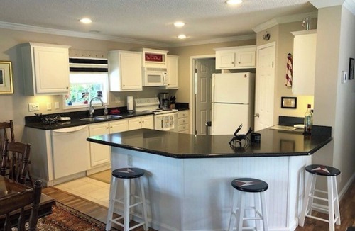 Deltaville House | Affordable and Comfortable!