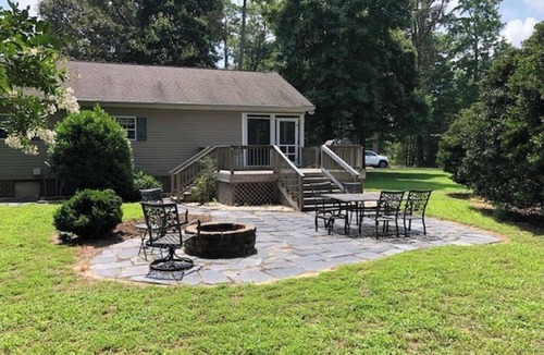 Deltaville House | Affordable and Comfortable!