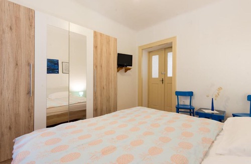 Pula House | Affordable apartment near Amphiteatre