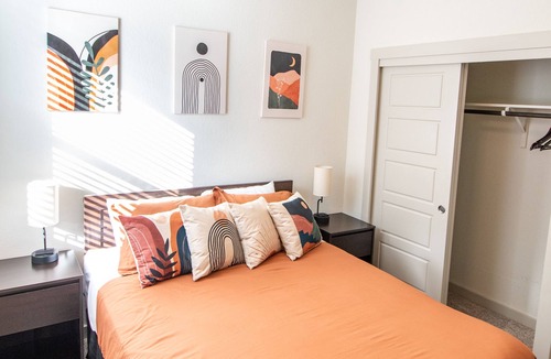 Manor House | Affordable Attractive Home Mins from Austin + Q2 Stadium