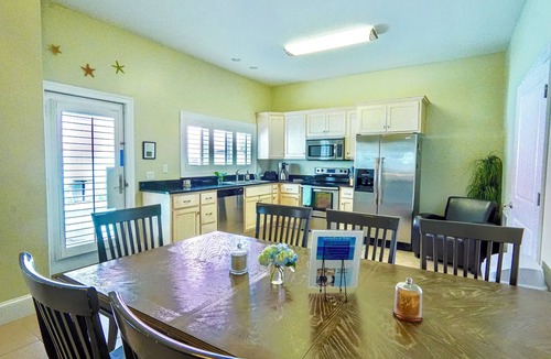 Gulf Lagoon Beach House | AFFORDABLE BEACHSIDE VILLA for Large Families- POOL 7BR 4BA GULF VIEWS SLEEPS 23