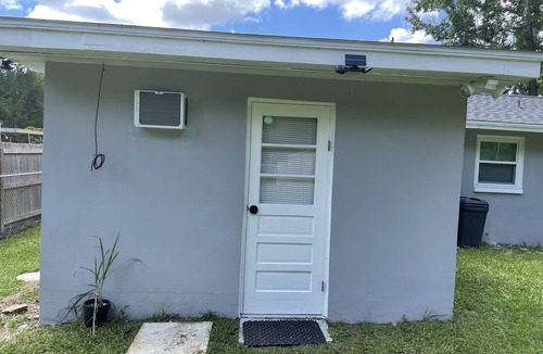 Chassahowitzka Apartment | Affordable Chasshideawayn@ChazzMinido