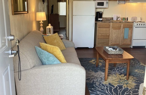 Roanoke Hotel | Affordable Corporate Suites - Lanford