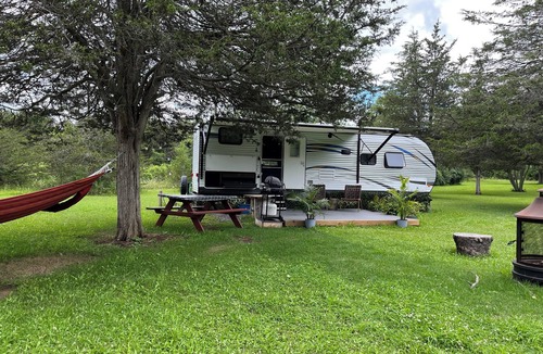 Prince Edward House | Affordable Fancy Trailer