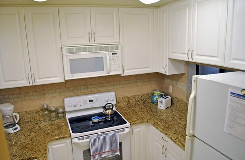 Siesta Key Condo | Affordable Ground Floor Siesta Key Vacation Rental with Heated Pool Access