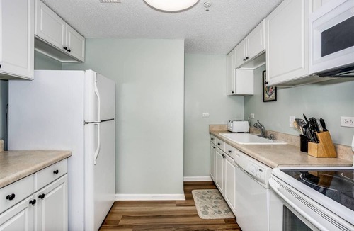 Pensacola Beach Condo | Affordable Gulf View Condo w/Pool!