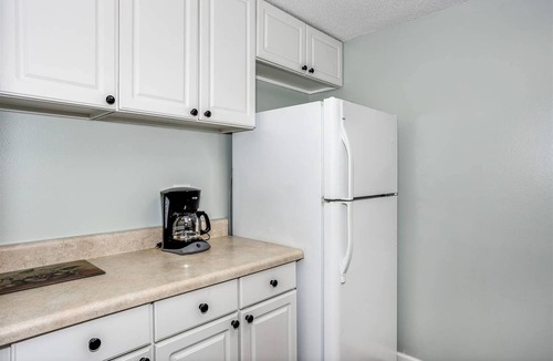 Pensacola Beach Condo | Affordable Gulf View Condo w/Pool!
