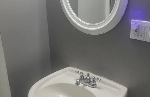 St. Catharines House | Affordable Lower Level Room in a Shared Home
