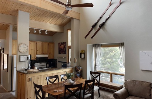 Warrior's Mark Condo | Affordable Luxury 2BR/2BA Condo with View. Walk to Slopes/Town